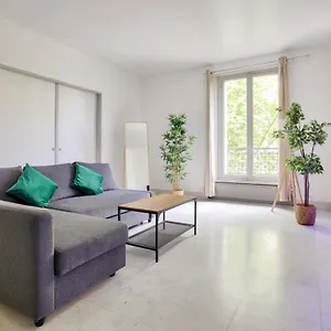 2 Bedrooms Tour Eiffel Rapp Apartamento París