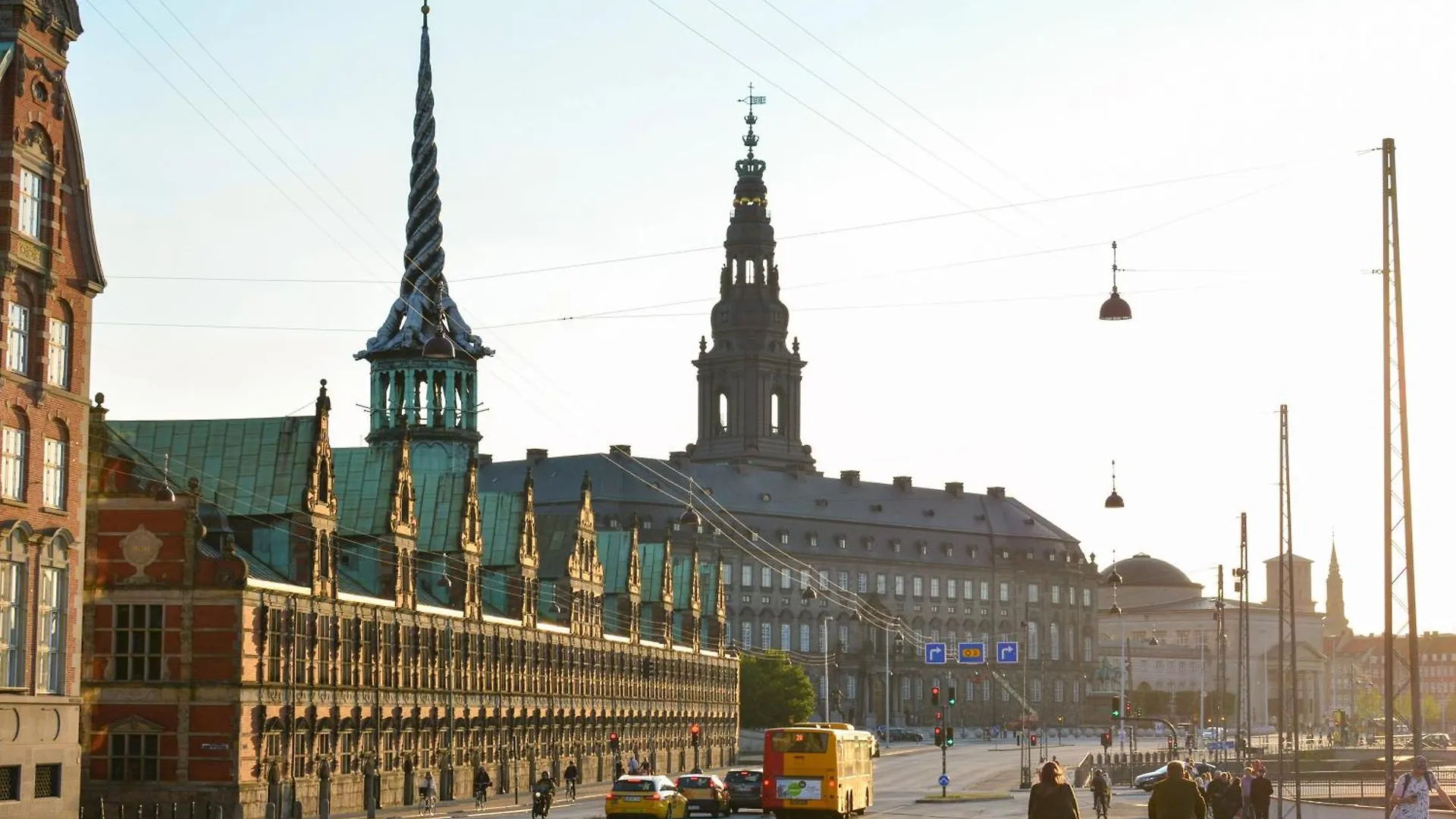Sanders Leaves - Charming Three-Bedroom Apartment In Downtown Copenhagen
